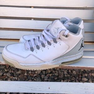 Air Jordan Flight Men Sneakers Origin 2 Mid Top White Gray Silver Size 11.5